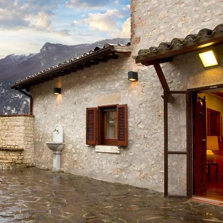 Villa Con Piscina "La Dogana Di Spoleto " 산타나톨리아디나르코 외부 사진