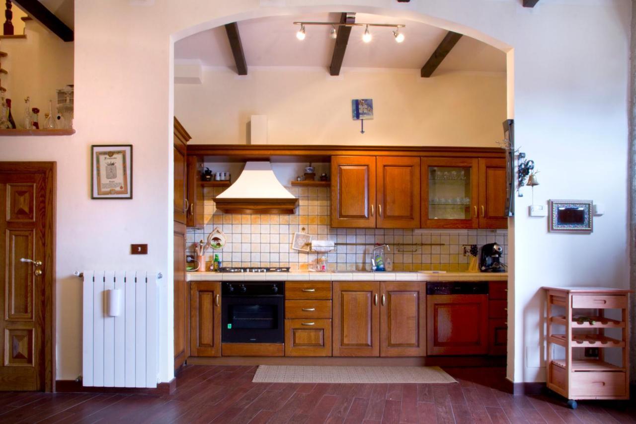 Villa Con Piscina "La Dogana Di Spoleto " 산타나톨리아디나르코 외부 사진