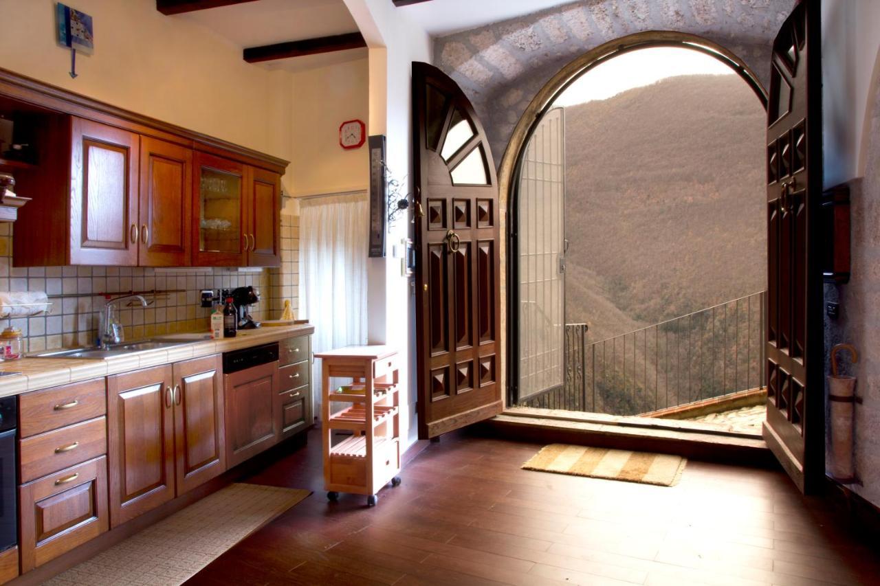 Villa Con Piscina "La Dogana Di Spoleto " 산타나톨리아디나르코 외부 사진